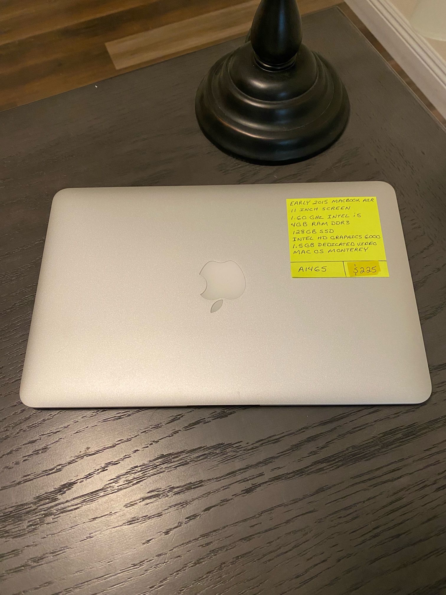 11.6 inch Early 2015 MacBook Air with OS Monterey