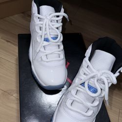 Air Jordan 11 “ legend Blue” 
