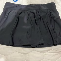 New Women’s Black Skort with pocket Size 16