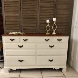 American Drew Solid Wood Dresser/ Sideboard/ Buffet/ Credenza 