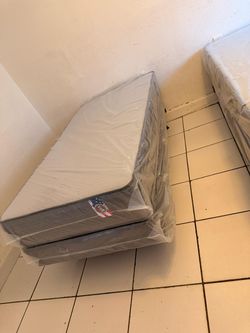 NEW TWIN SIZE SET MATTRESS AND BOX SPR+ING-2pcs