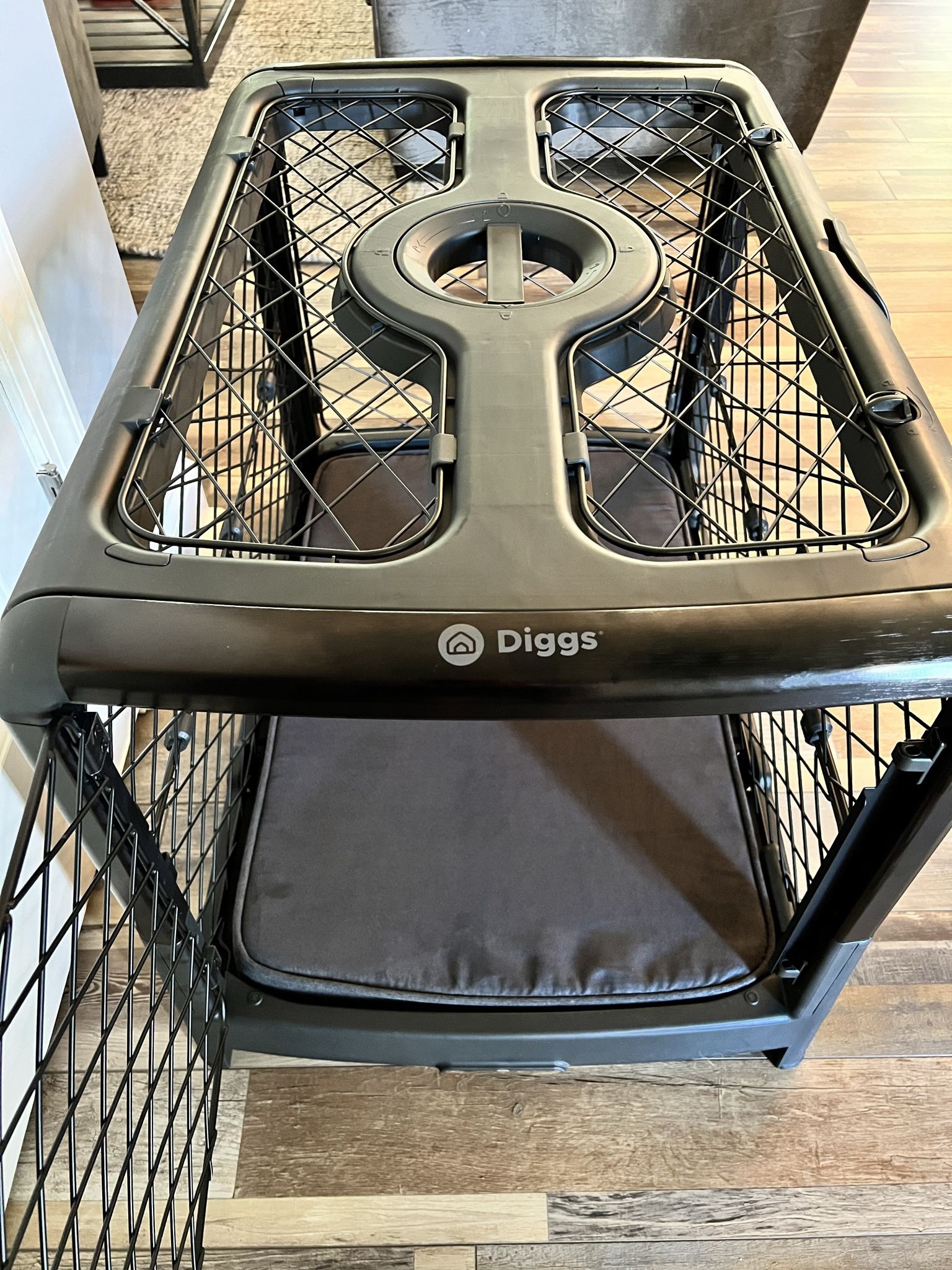 Dog Kennel - Brand New.