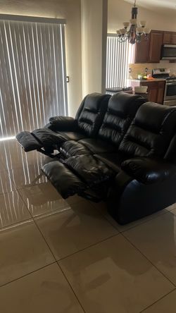 Dark brown couche