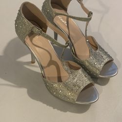 Celeate Size 7 Women High Heels