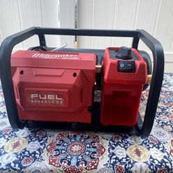 Milwaukee M18 FUEL 18 V Lithium Ion Brushless Cordless 2 Gal Compact Quiet Compressor TOOL ONLY