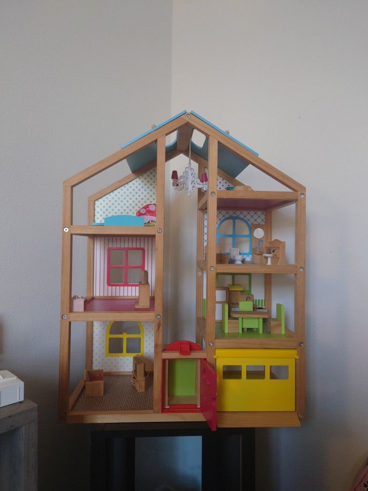 Melissa and Doug Wooden Playhouse 