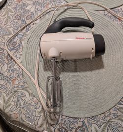 Sunbeam Hand Mixer