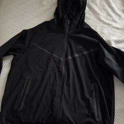 Wind Breaker Nike Tech