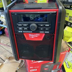 new Milwaukee radio/charger/ Bluetooth speaker