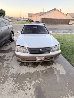 1998 Lexus LS 400