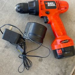 Black & Decker 7.2 V Cordless Drill With Charger And Battery Pack