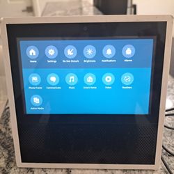 Amazon Echo Show With ALEXA