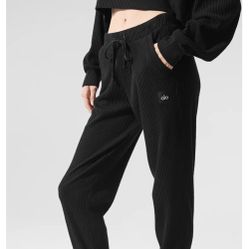 Alo Yoga Muse Sweatpants 