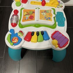 Leapfrog Music table