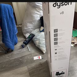 Dyson Vacuum V8
