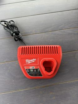 Millwaukee M12 Charger ONLY