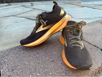 Brooks Levitate 4.0 Gold 8.5