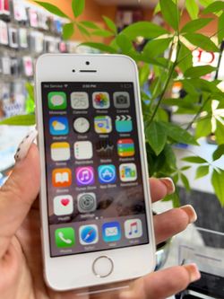 Apple iPhone 5s unlocked good for WiFi videos photos