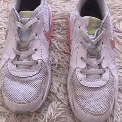 Size 13.5  Nike Aim Max Girls 