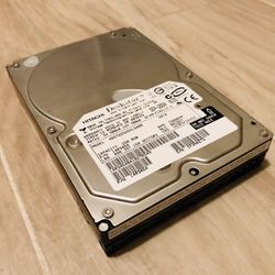 Hitachi Deskstar 250GB IDE Internal Desktop 7200RPM 3.5" (HDS722525VLSA80) HDD