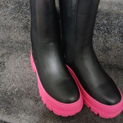 Women's Boot Size 7