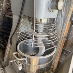 UNIWORLD MIXER 20qt 