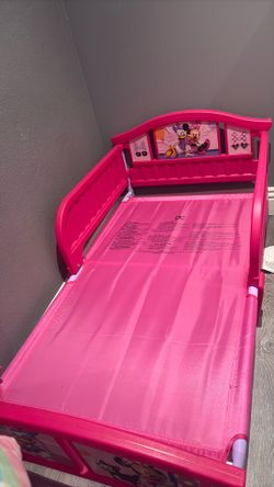 Minnie mouse toddler bed