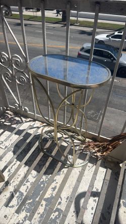 Coffee table with mirror