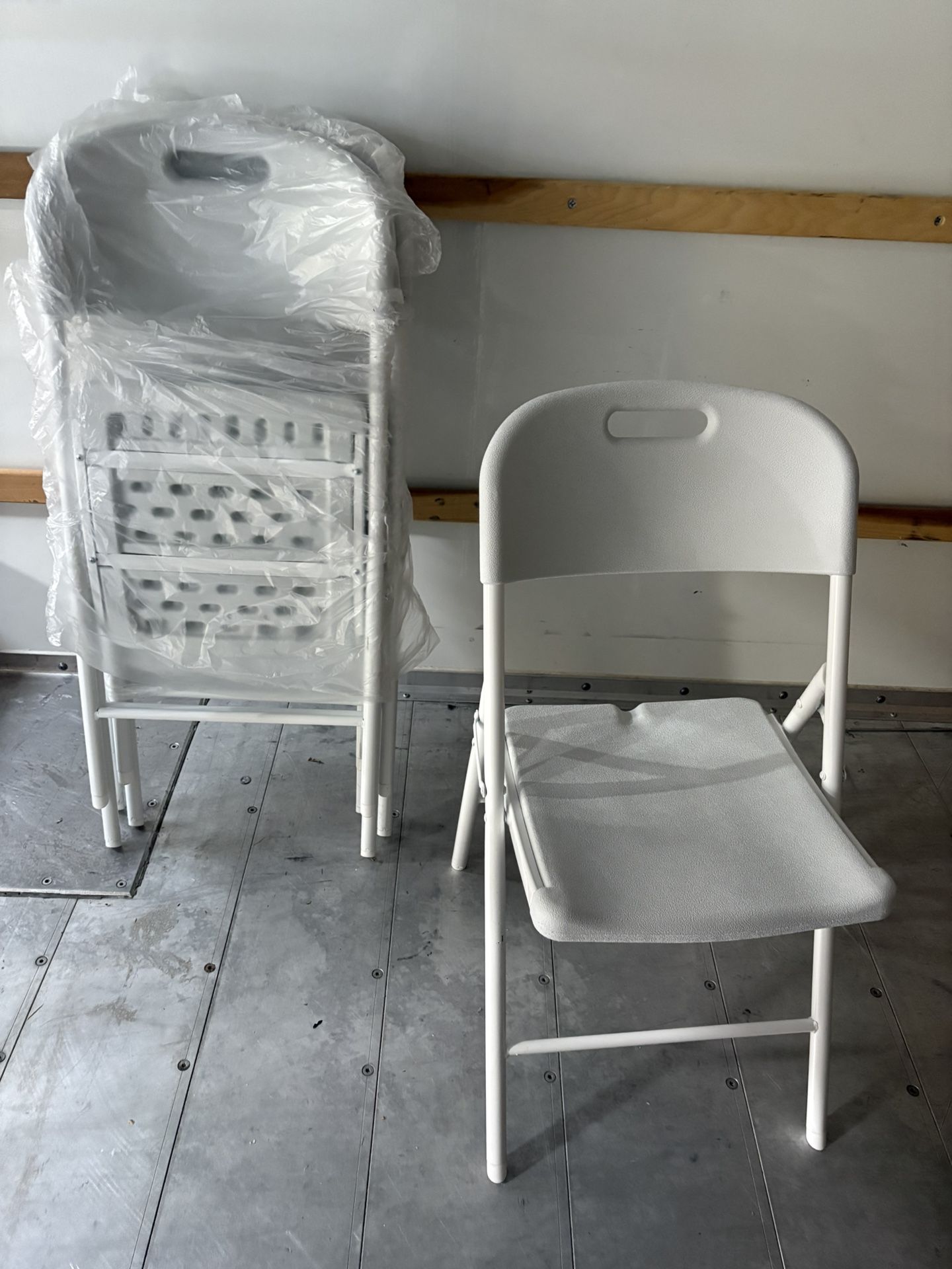 New set of 4 folding chairs