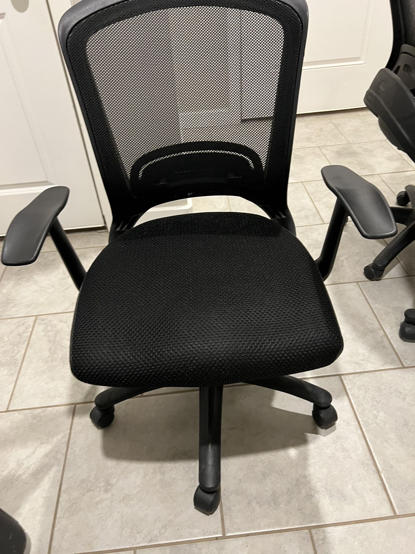 Ergonomic Mesh Swivel Office Chairs