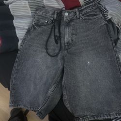 H&m Shorts With Chains