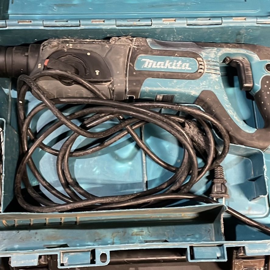 Makita hr2475 hotsell