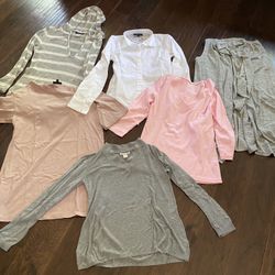 Women’s assorted size small (6-8) clothes