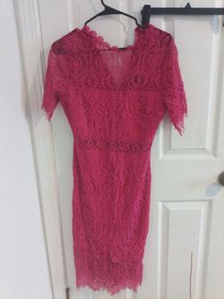 LULU'S 🩷 DESIGNER DRESS 👗 Size Small