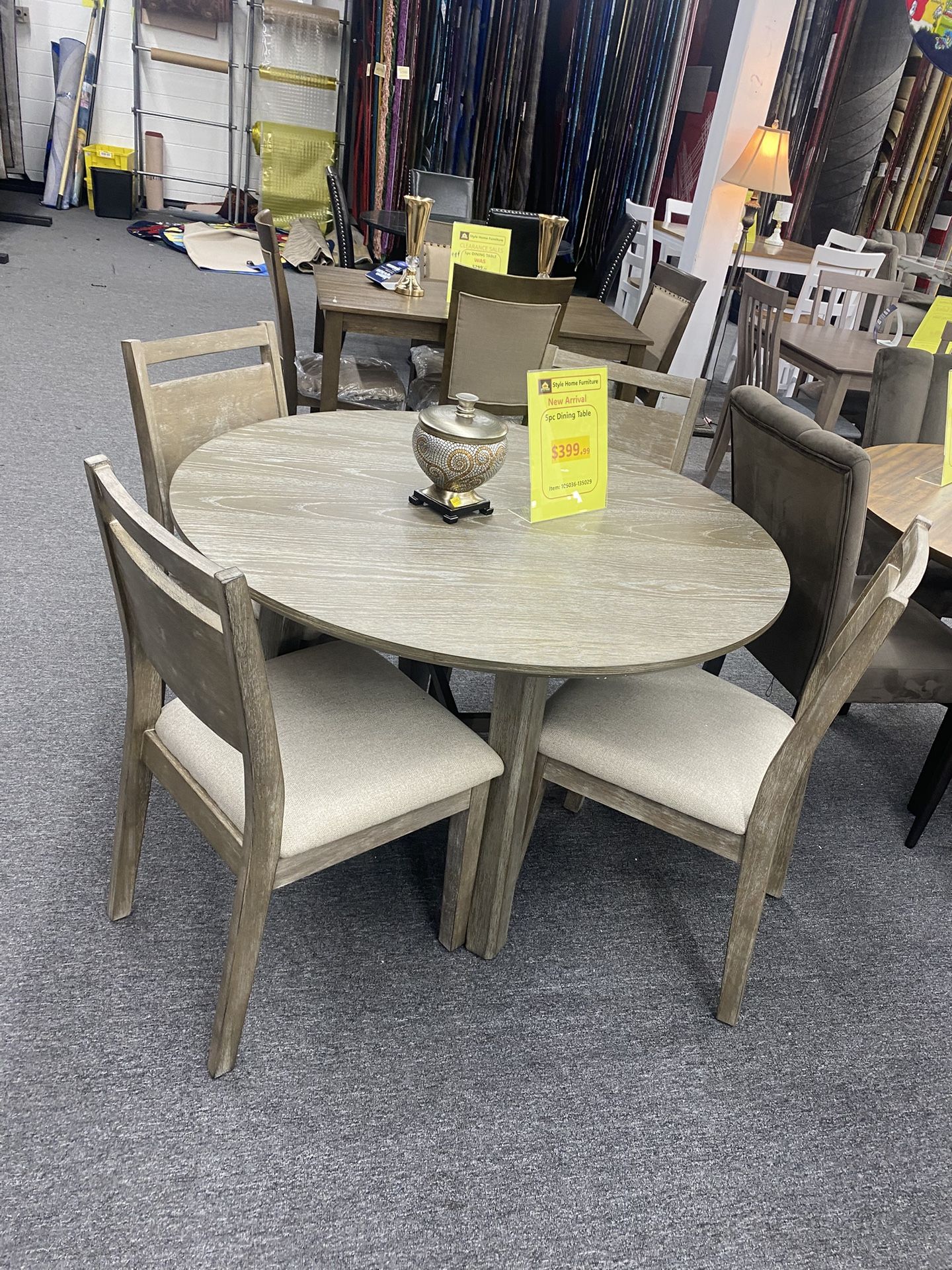 5 Pc Dining Table Set $399