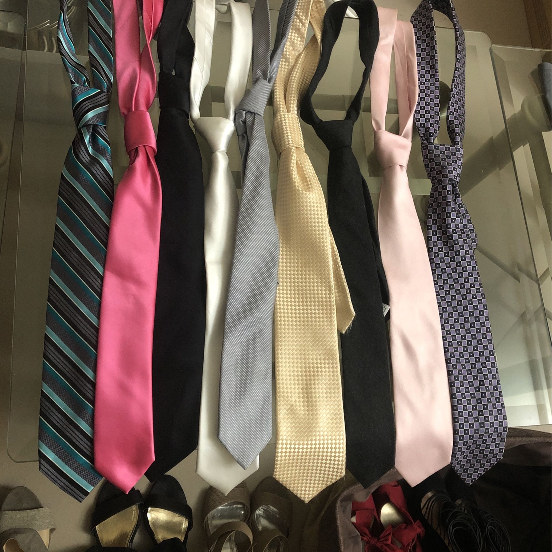 Men’s Ties/ Variety in colors/ Men’s accessories 