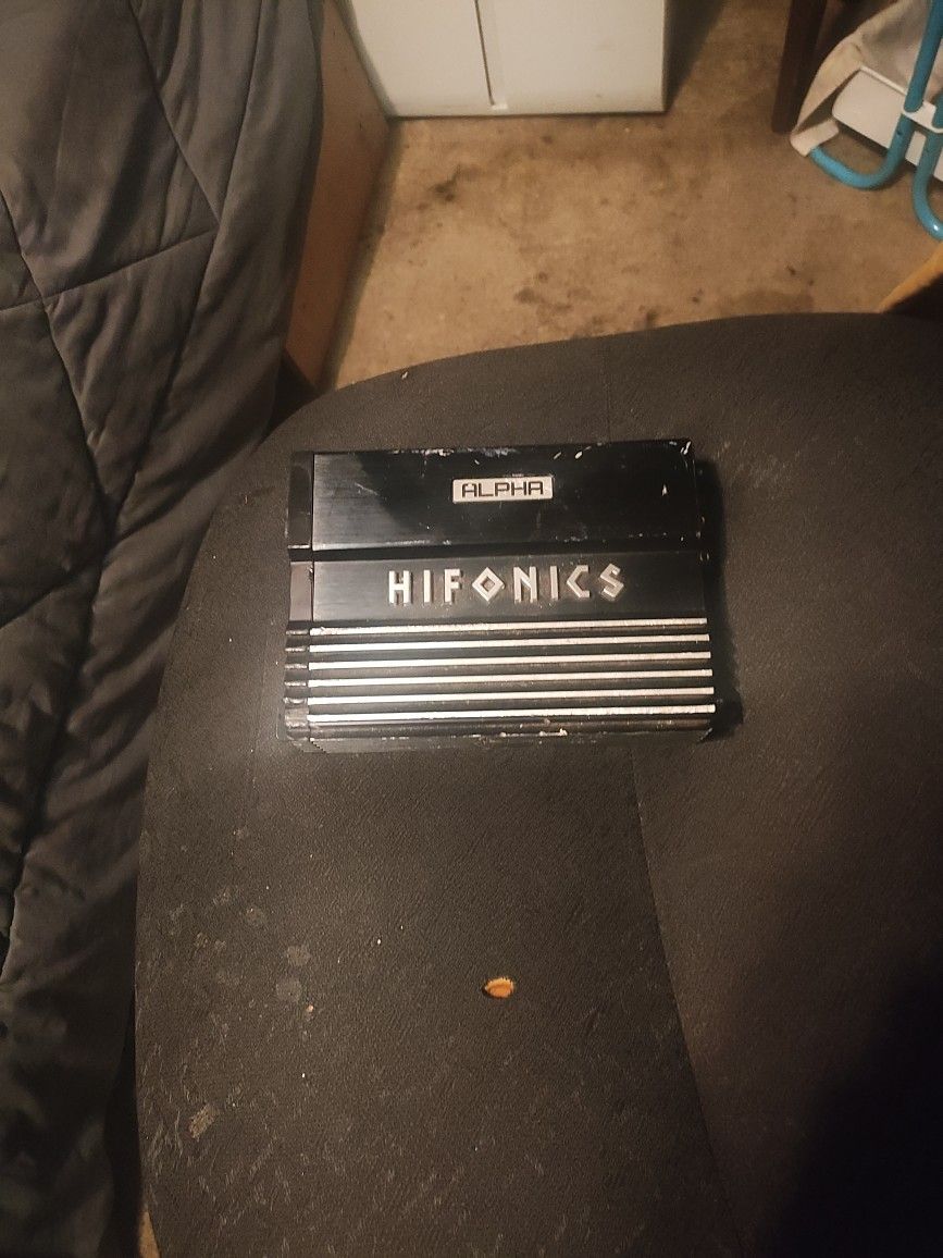Hifonics.    Alpha   800 Watt  4 Channel Amp