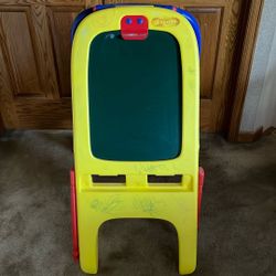 Crayola 2-sided Easel