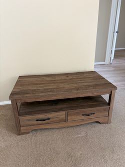 Rustic coffee table like new!