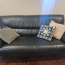 Black Love Seat 