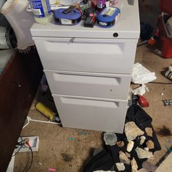 Filing Cabinets.  2 And 3 Droor $20 Ea