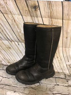UGG Australia boots women’s size 8 brown