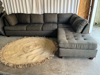 🚚FREE DELIVERY- Gray Sectional Sofa
