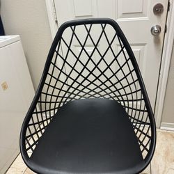 Black And Wood Like Counter Stools