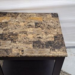 2 Side Tables