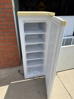 Upright freezer $90