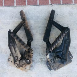 hood hinges F100 67-72
