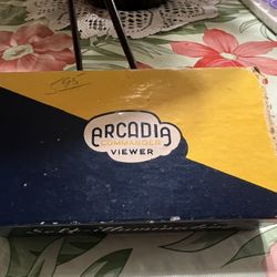 1940’s Vintage Arcadia Commander Self Illuminating Viewer