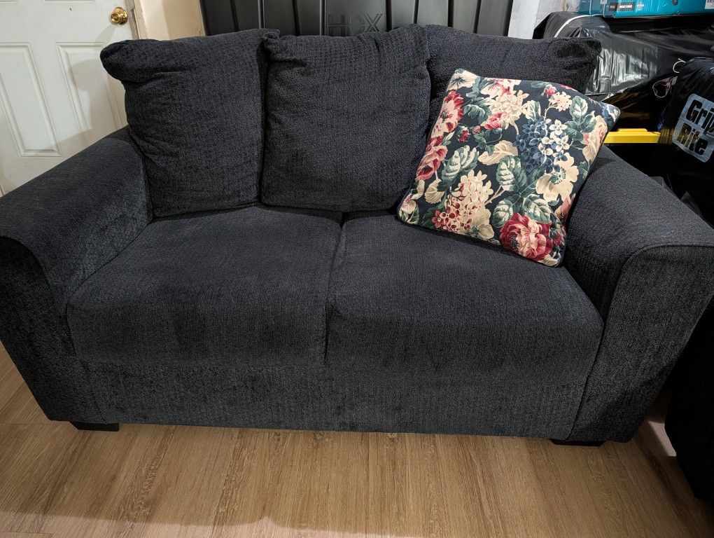 3 Seat And 2 Seat Couches