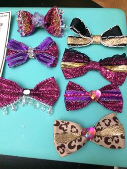 Many Puppies Bows & Other Pets Items